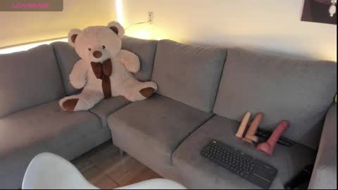 Abril online show from 02-11-25, 09:14