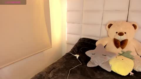 Abril online show from 02-18-25, 06:47