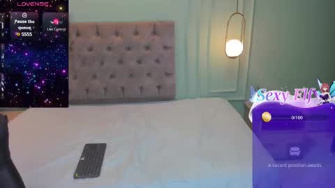 Snapshot of abril_jones10 chatting on 12-31-24, 10:15 Abril jones online show from 12-31-24, 10:15