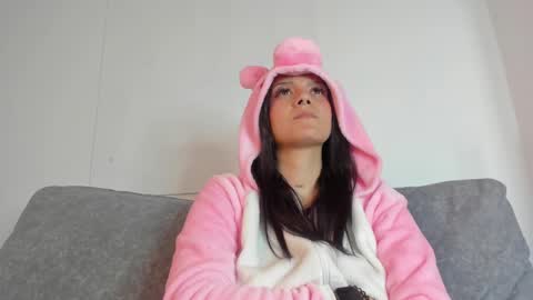 Snapshot of abril_jones10 chatting on 02-20-25, 10:05 Abril jones online show from 02-20-25, 10:05