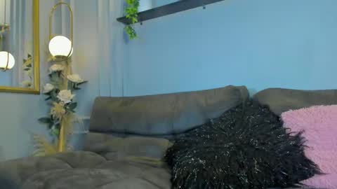 Snapshot of abril_jones10 chatting on 10-15-25, 05:07 Abril jones online show from 10-15-25, 05:07