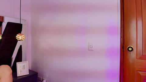  Abril  online show from 03-06-25, 08:59