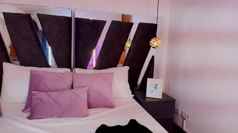  Abril  online show from 03-07-25, 12:04