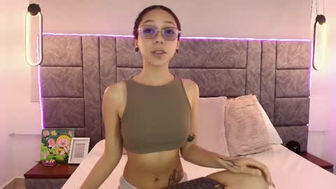  Abril  online show from 10-24-25, 06:59