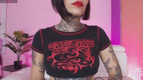 ABRILFACCINI online show from 12-02-24, 01:13