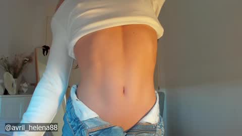 Snapshot of abrilhelena8 chatting on 12-09-24, 02:06 Helena online show from 12-09-24, 02:06