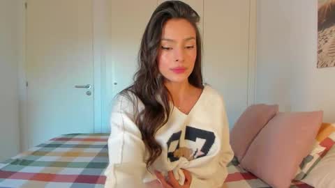 Snapshot of abrilhelena8 chatting on 10-02-25, 08:43 Helena online show from 10-02-25, 08:43