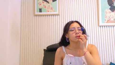 abrilmirren online show from 04-10-26, 11:04