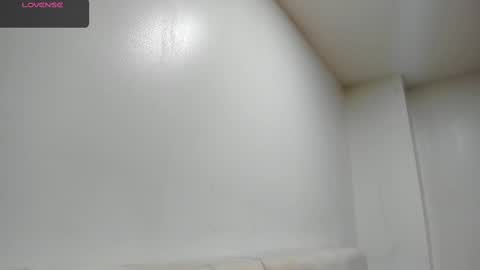 Snapshot of abrilsonne chatting on 03-06-25, 08:27 AbrilSonne online show from 03-06-25, 08:27