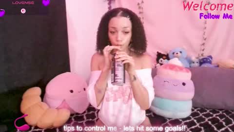 Peach online show from 11-05-25, 04:12