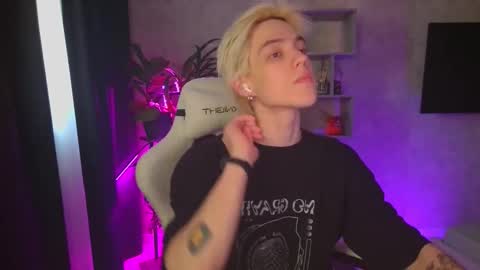 Nick online show from 11-17-25, 04:18