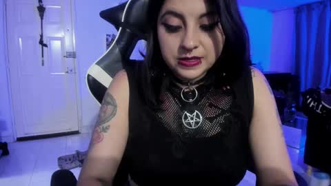 Snapshot of acid_alice666 chatting on 10-01-25, 03:23 Alice online show from 10-01-25, 03:23