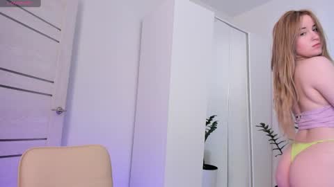 Anna FANSLY yesacid online show from 02-19-25, 02:55