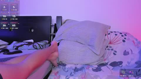 centric independent model   online show from 10-03-25, 06:38