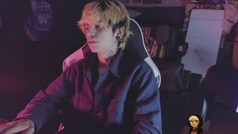 Acid Milo online show from 05-20-26, 06:08