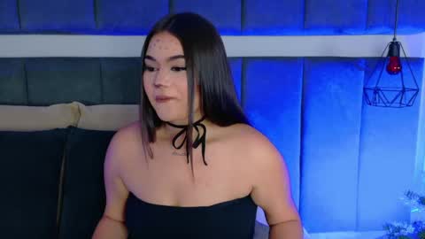 Snapshot of adaa_stone chatting on 10-31-25, 04:02 Adaa online show from 10-31-25, 04:02