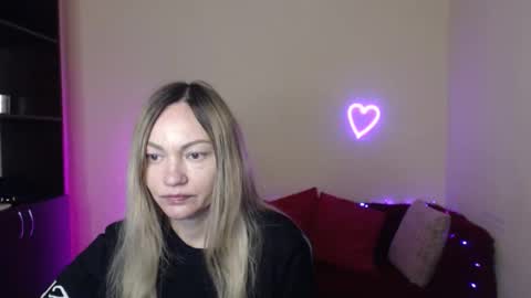 Adalina online show from 12-19-25, 12:23