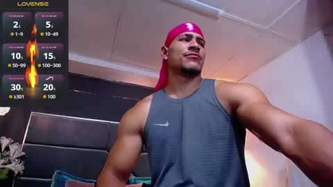 adam_fit19cm online show from 11-08-25, 01:55