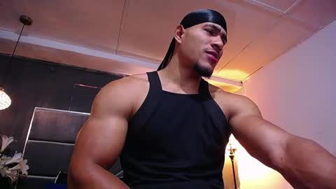 adam_fit19cm online show from 03-05-26, 02:24