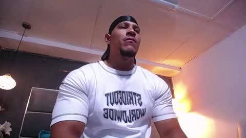 adam_fit19cm online show from 03-28-26, 01:43