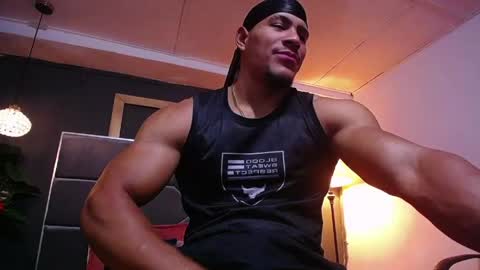 adam_fit19cm online show from 04-24-26, 02:08