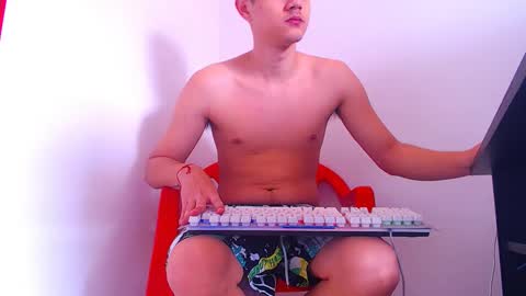 adam hot11 online show from 03-07-25, 03:49