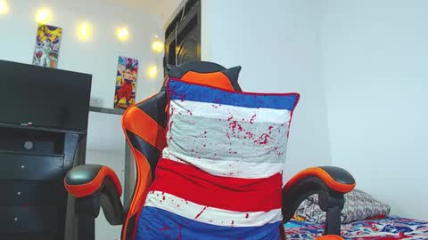 Snapshot of adam_hot11 chatting on 03-06-26, 09:33 adam hot11 online show from 03-06-26, 09:33