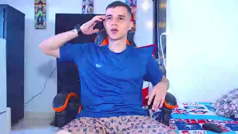 Snapshot of adam_hot11 chatting on 03-09-26, 09:52 adam hot11 online show from 03-09-26, 09:52