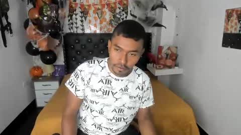 adam_morgan2 online show from 11-03-25, 07:37