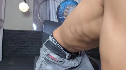 adam_piarse online show from 01-11-25, 05:52