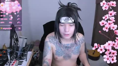Snapshot of adam_rocket chatting on 05-01-26, 12:26 Adam online show from 05-01-26, 12:26