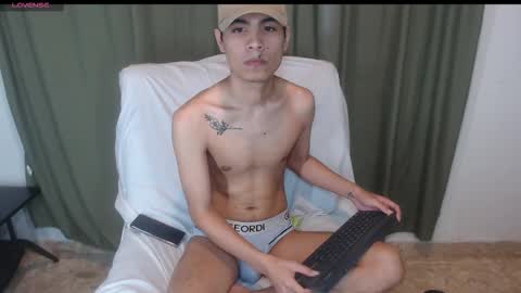 Snapshot of adam_sinclair chatting on 11-16-25, 09:42 adam_sinclair online show from 11-16-25, 09:42