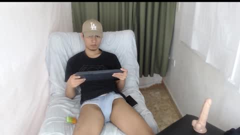 Snapshot of adam_sinclair chatting on 11-25-25, 06:19 adam_sinclair online show from 11-25-25, 06:19