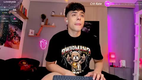 Snapshot of adam_sword4 chatting on 01-21-25, 02:33 Alan and Jordan online show from 01-21-25, 02:33