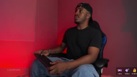 Snapshot of adamart7 chatting on 09-19-25, 02:13 adamart7 online show from 09-19-25, 02:13