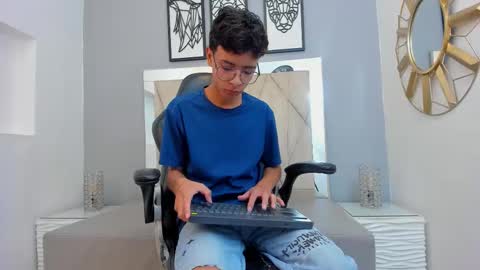 Adams Bobby online show from 01-08-26, 11:12