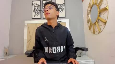 Adams Bobby online show from 02-02-26, 11:09