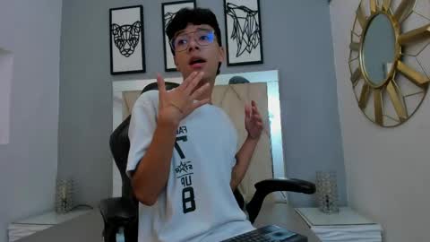 Adams Bobby online show from 04-24-26, 11:12