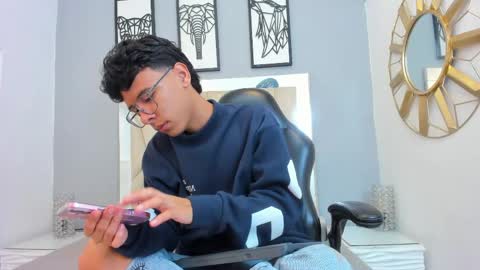 Adams Bobby online show from 04-27-26, 11:19