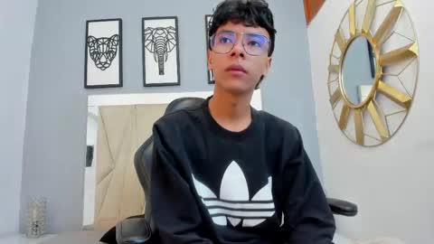 Adams Bobby online show from 05-18-26, 11:05