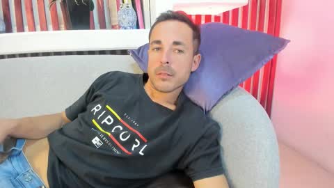 Im Adams Sanz online show from 02-05-26, 07:07