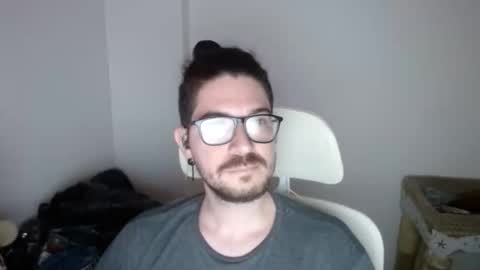 Snapshot of adamussutekh chatting on 06-05-26, 12:22 Adam online show from 06-05-26, 12:22