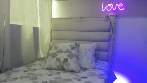 eva online show from 04-25-26, 03:53