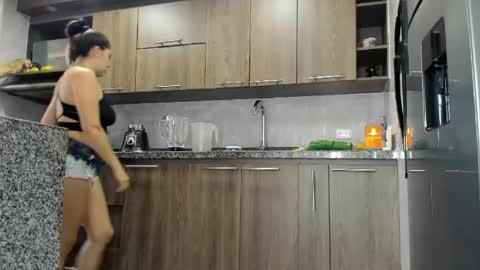 Snapshot of adan_eva960 chatting on 05-09-26, 06:35 eva online show from 05-09-26, 06:35