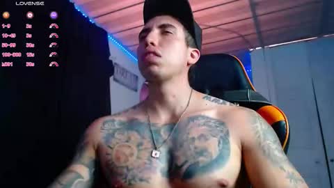 Snapshot of adan_hudson chatting on 11-08-25, 03:23 Anderson online show from 11-08-25, 03:23