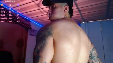 Snapshot of adan_hudson chatting on 11-19-25, 04:18 Anderson online show from 11-19-25, 04:18