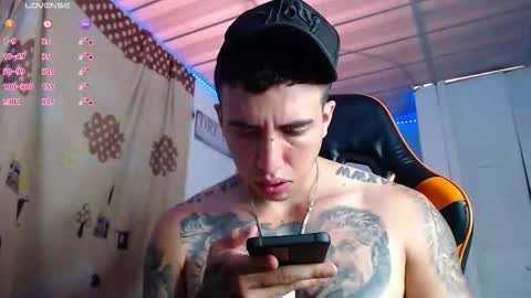 Snapshot of adan_hudson chatting on 11-23-25, 02:39 Anderson online show from 11-23-25, 02:39