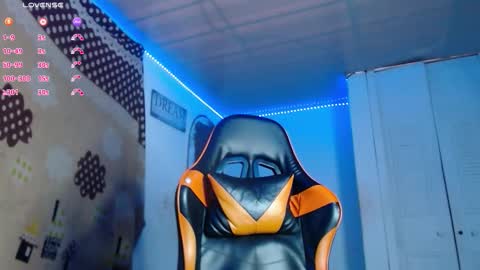 Snapshot of adan_hudson chatting on 11-30-25, 10:03 Anderson online show from 11-30-25, 10:03