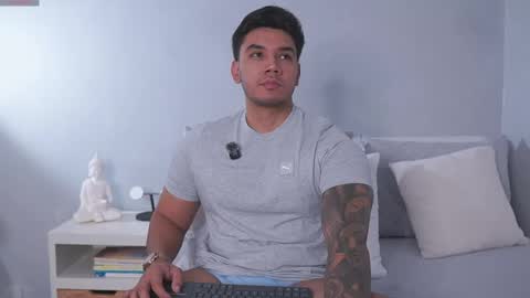 Snapshot of adan_johns chatting on 06-05-26, 02:29 Adan Johns online show from 06-05-26, 02:29