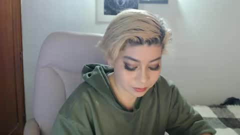 adan_romanoff online show from 12-04-25, 09:07